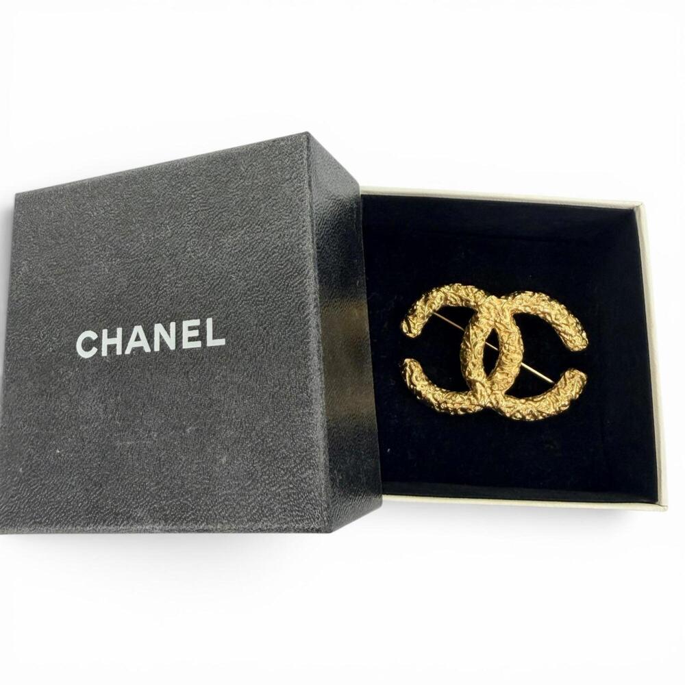 CHANEL Authentic Vintage Gold Logo Brooch - Picture 2 of 6